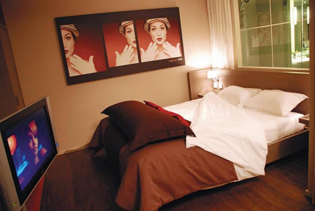 Standing Hotel Suites By Actisource Roissy-en-France Zimmer foto